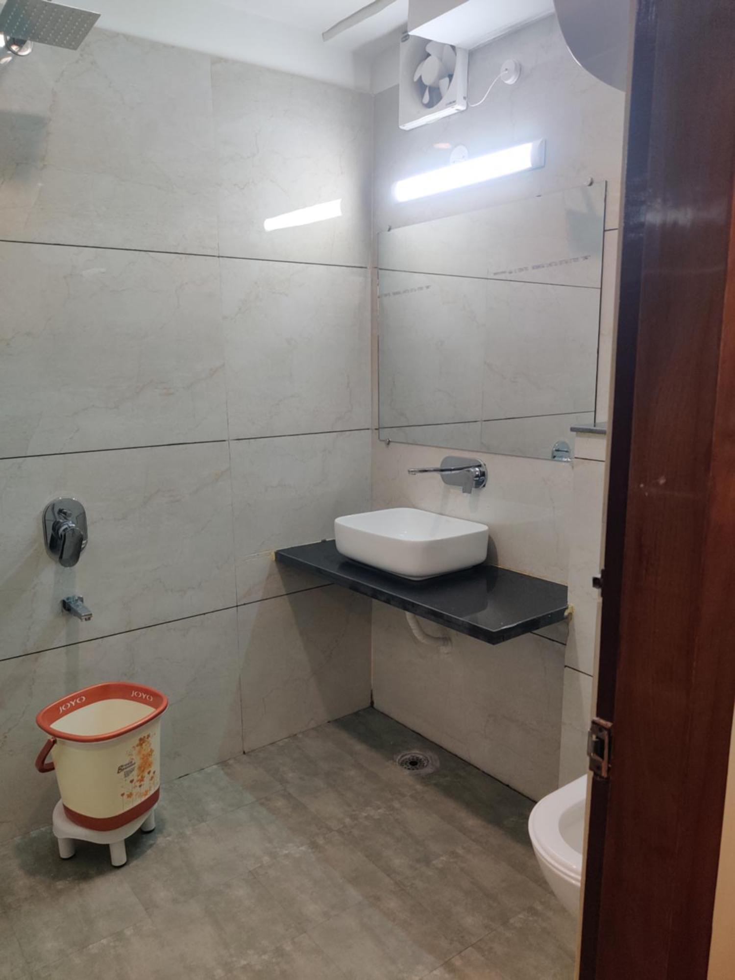 Hotel Hv Nāhan Habitación foto